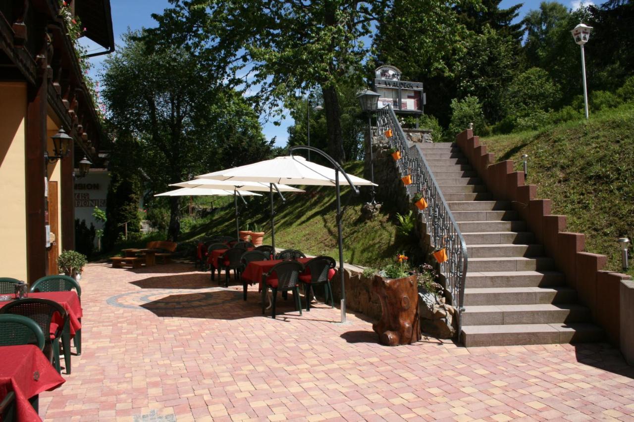 Hotel Waldeck Mit Restaurant "Florian'S" Feldberg  Exterior foto